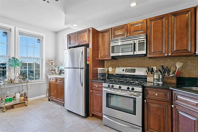 1st image of 1300 Central Ave APT 3R