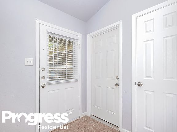 3rd image of 522 Nightshade Dr