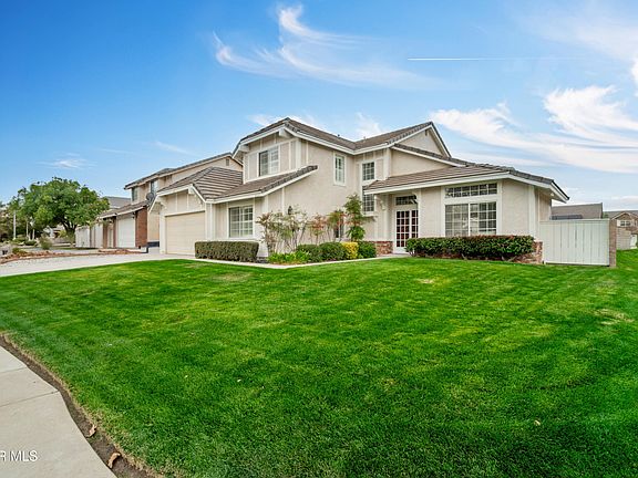 2nd image of 40437 Aster Pl