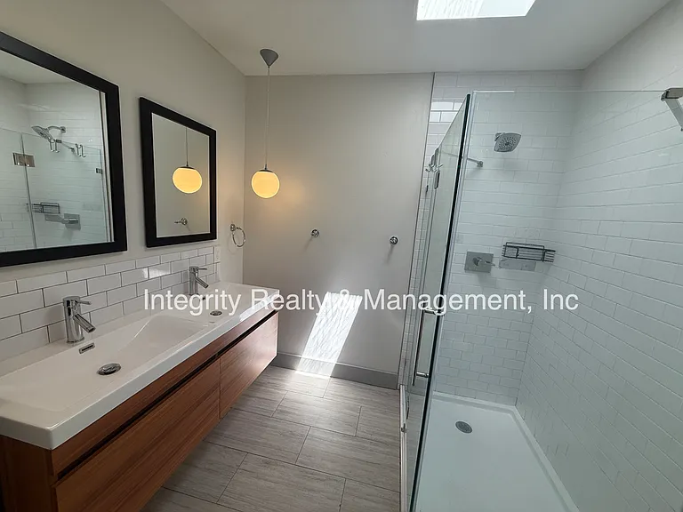 3539 Mariposa St — Photo 12