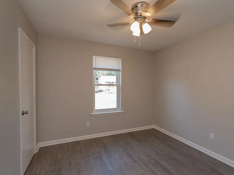 2937 Dahlia Dr — Photo 18