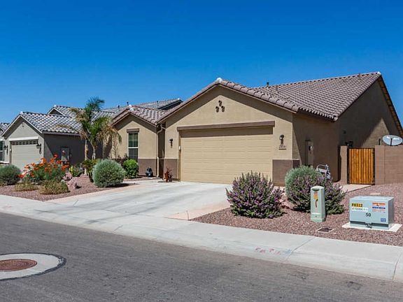 3rd image of 2418 W Arroyo Way