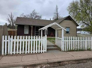 116 W 5th St, Pine Bluffs, WY 82082