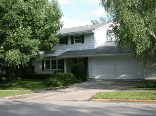 5613 Stadium Dr, Madison, WI 53705