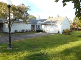 127 S Darby Ct, Bloomingdale, IL 60108