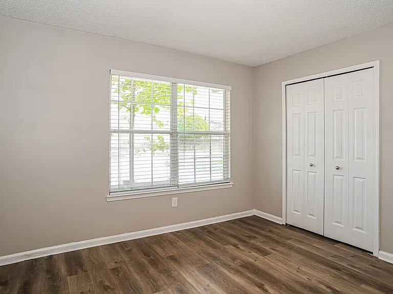 8790 Townsquare Dr S — Photo 13