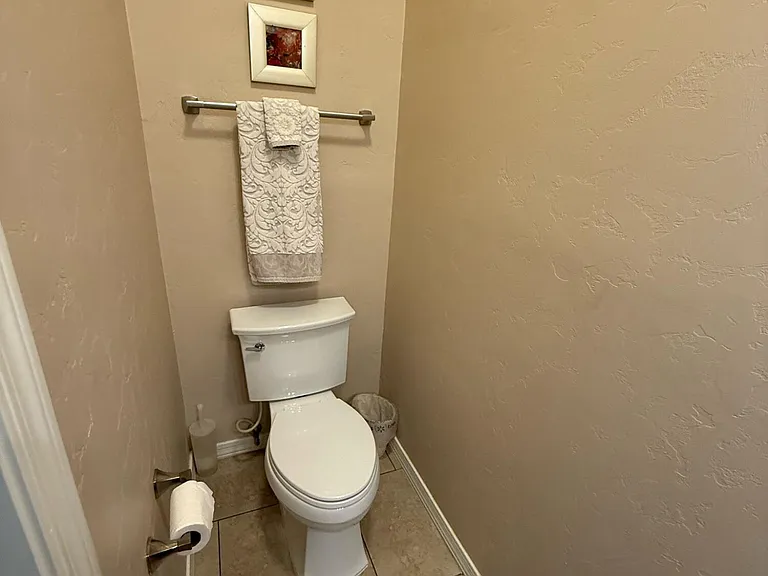 2932 E Acacia Ct — Photo 6