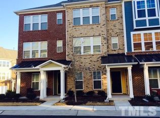 330 Dove Cottage Ln, Cary, NC 27519