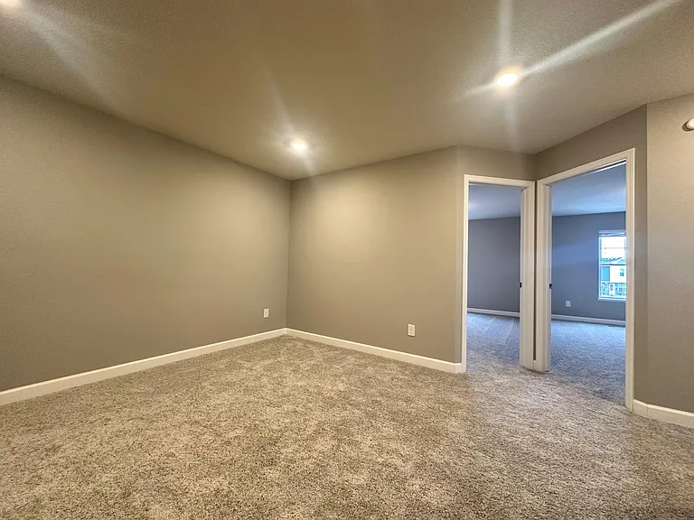 10890 Fountain Pl N — Photo 27