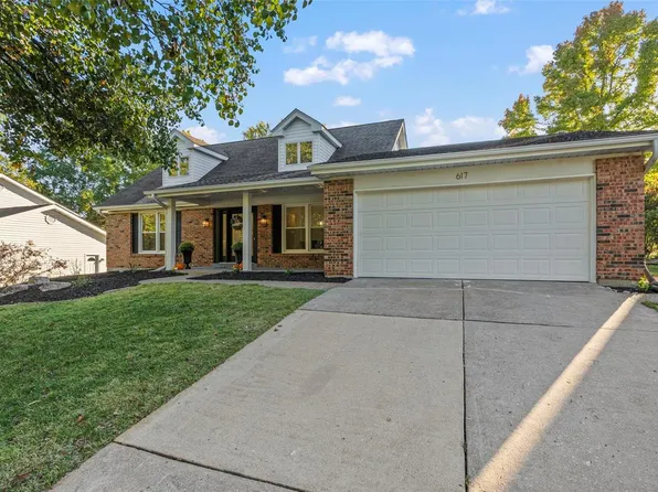 617 Waterford Ridge Ct, Ballwin, MO 63021