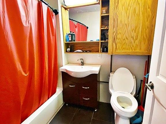 4th image of 2608 Cropsey Ave #1F