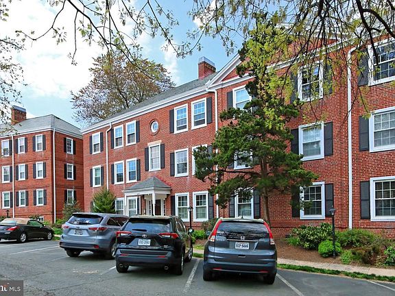 2nd image of 4817 31st St S APT B2