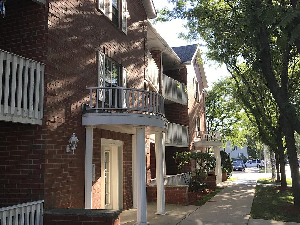 1st image of 3857 N Harlem Ave APT 304