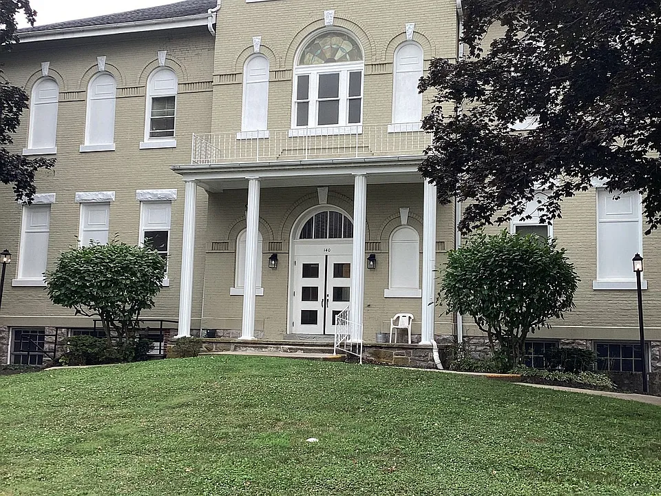 140 Snider Ave