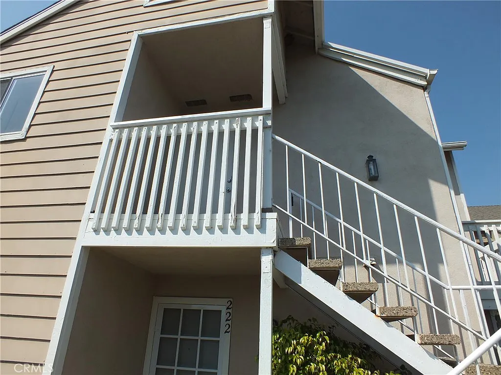 2 bed, 930 sqft, $3,695 — Photo 3
