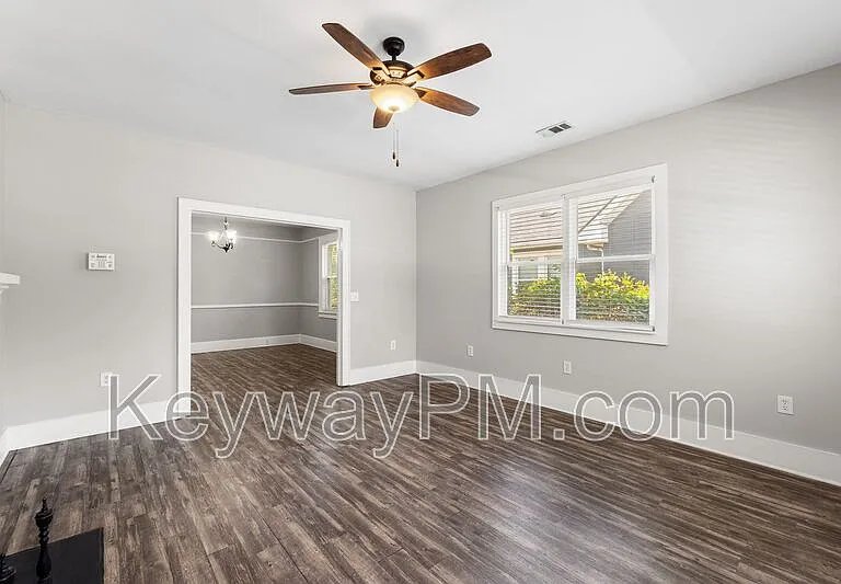 1315 Merry St — Photo 4