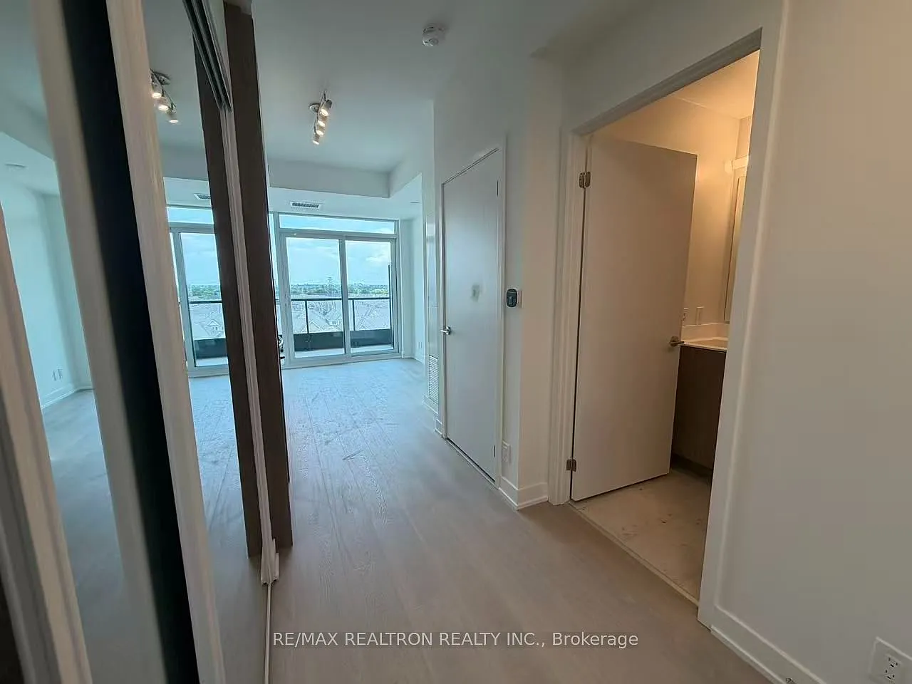 1 bed, $1,800 — Photo 2