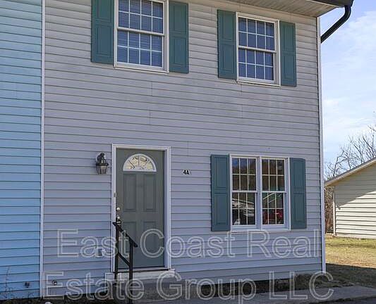 3rd image of 4 Fleming Dr Unit A