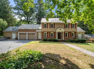 4 Old English Rd, Worcester, MA 01609