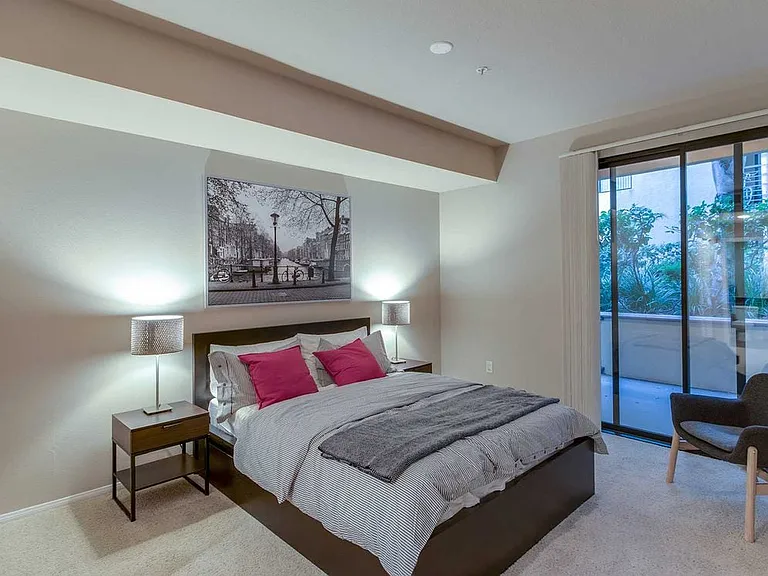 One-Bedroom Furnished Apartment
