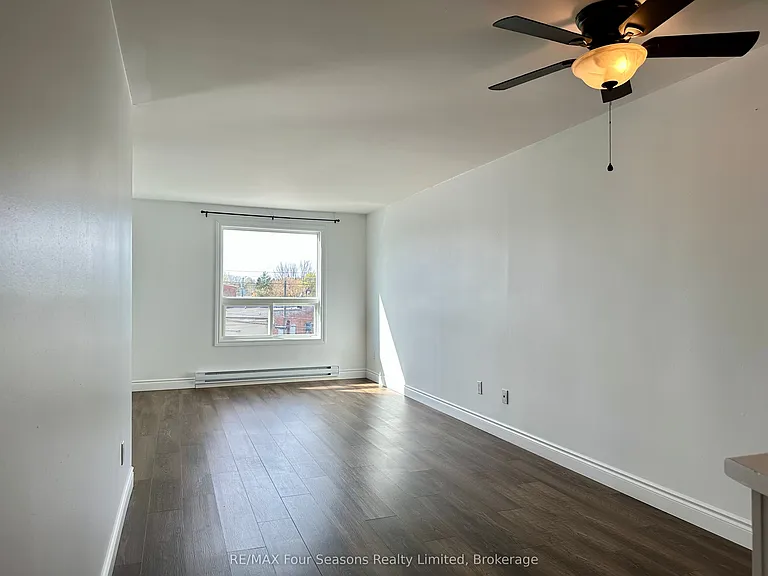 206 Perry St #A4 — Photo 10