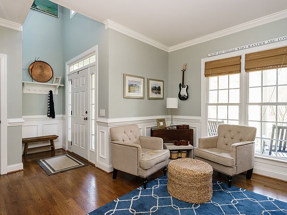 Flex/Office/Dining Room