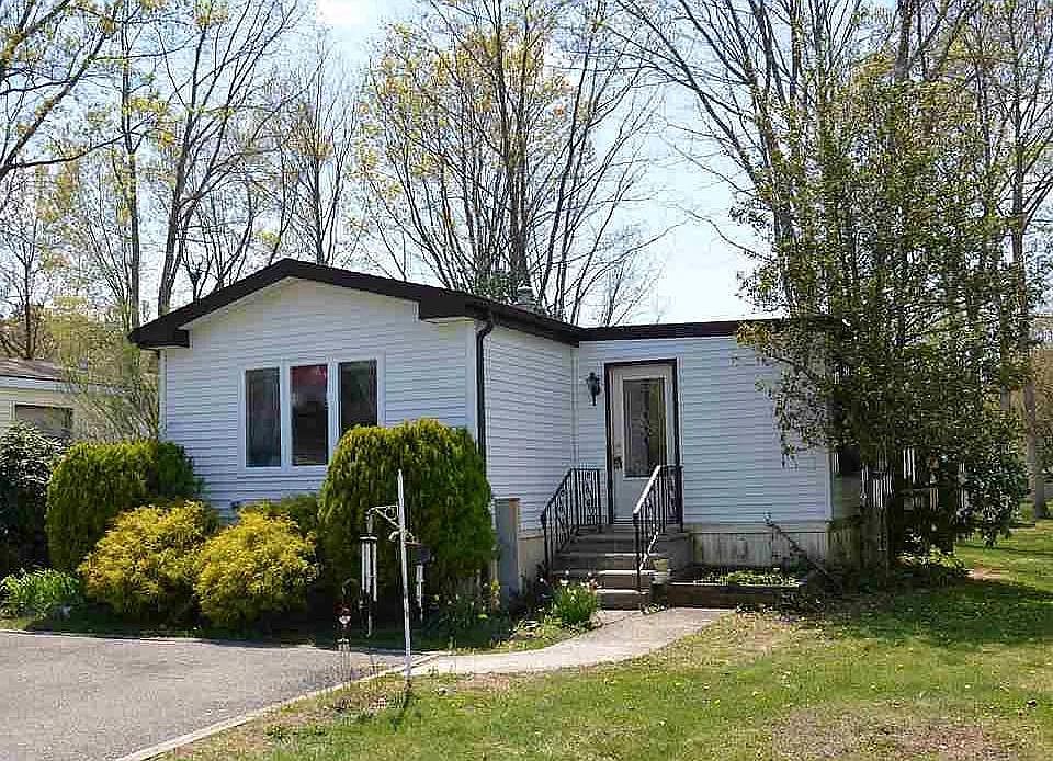 1st image of 305 Jetty Dr