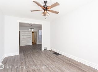 1736 W Roscoe St #1 L, Chicago, IL 60657