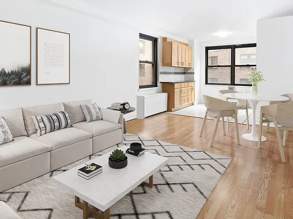 305 E 40th St APT 9X, Manhattan, NY 10016