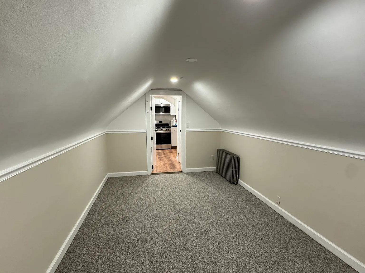1 bed, 500 sqft, $1,900 — Photo 3