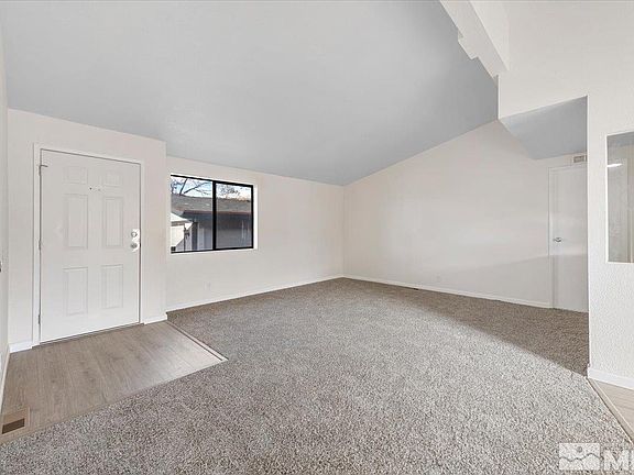 5th image of 410 Summerhill Dr