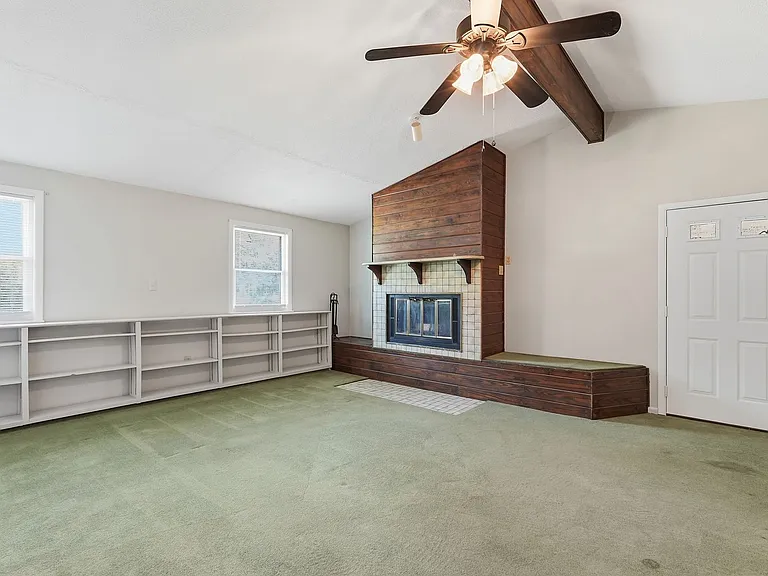 520 Windsor Rd — Photo 10