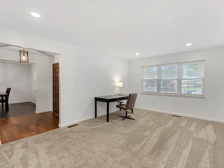 1000 Providence Rd — Photo 5