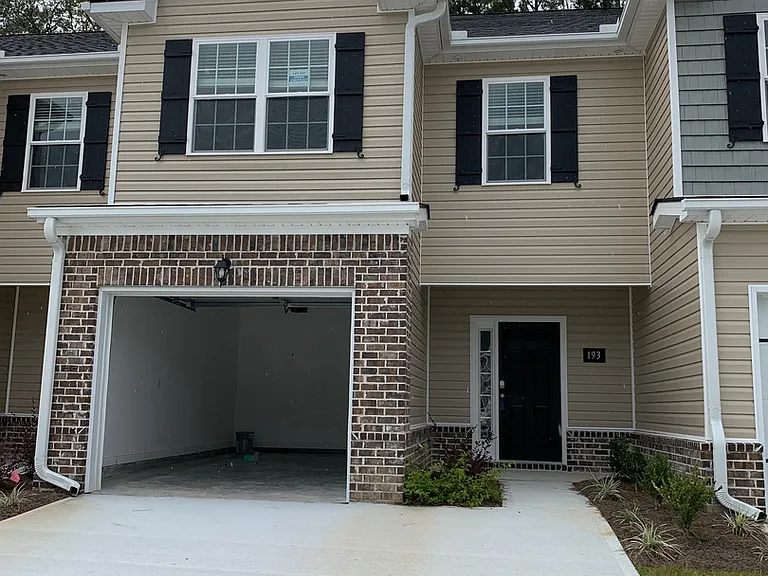 193 Ainsdale Dr — Photo 2