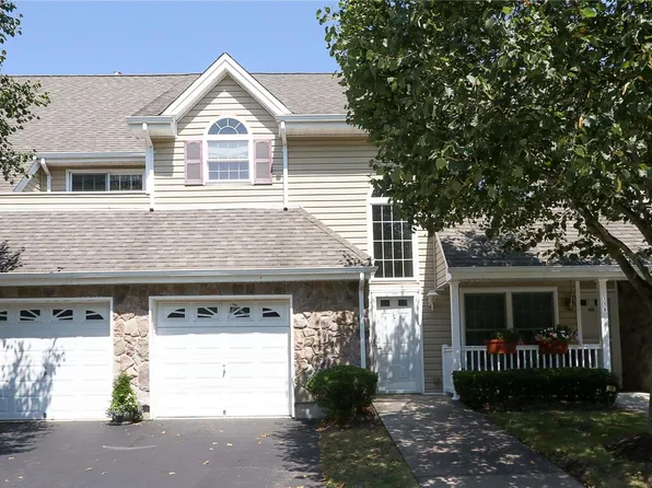 117 Joseph Lane #1, Dix Hills, NY 11746