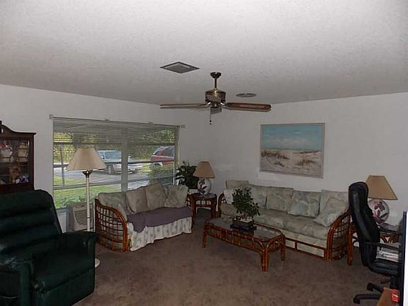 4th image of 1015 38th Ave