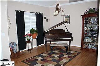 4th image of 17 Fox Creek Ct