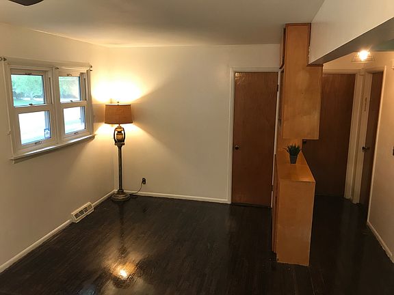 3rd image of 5475 Christie Ave SE