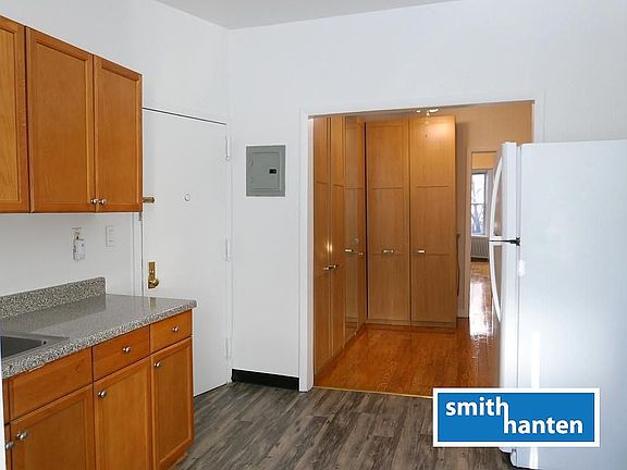 2nd image of 306 Atlantic Ave APT 2L