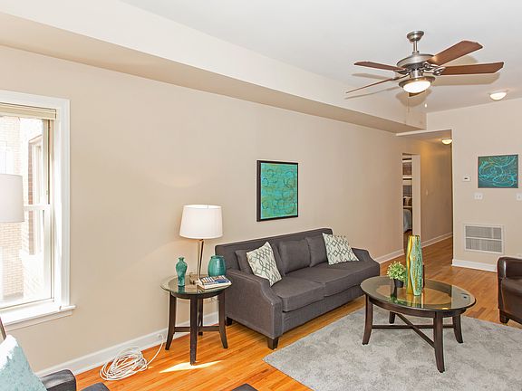 4th image of 4416 N Rockwell St APT 1