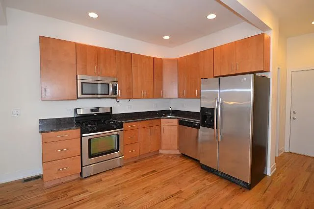 2835 N Damen Ave #1F — Photo 4