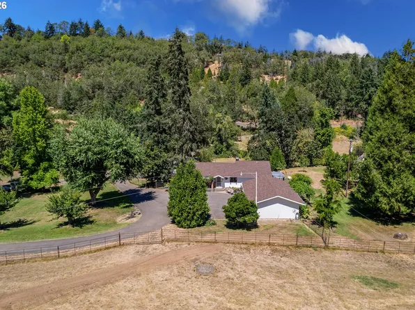 604 Woodruff Rd, Roseburg, OR 97471