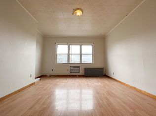 33 Anderson Ave, Fairview, NJ 07022