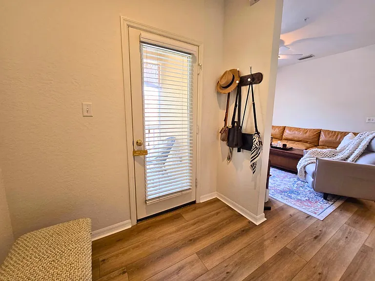 3435 Parkridge Cir #19-203 — Photo 6