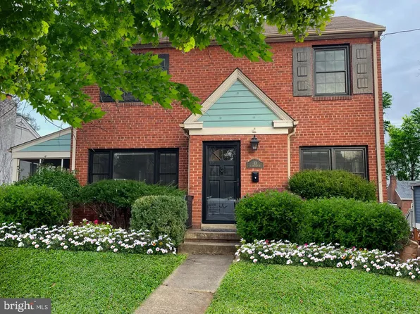 33 N Garfield St, Arlington, VA 22201