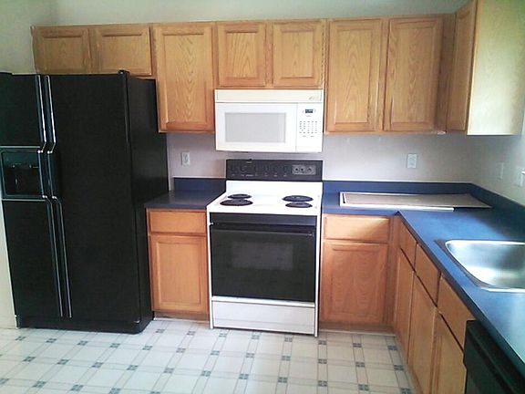 3rd image of 203 La Plaza Ct
