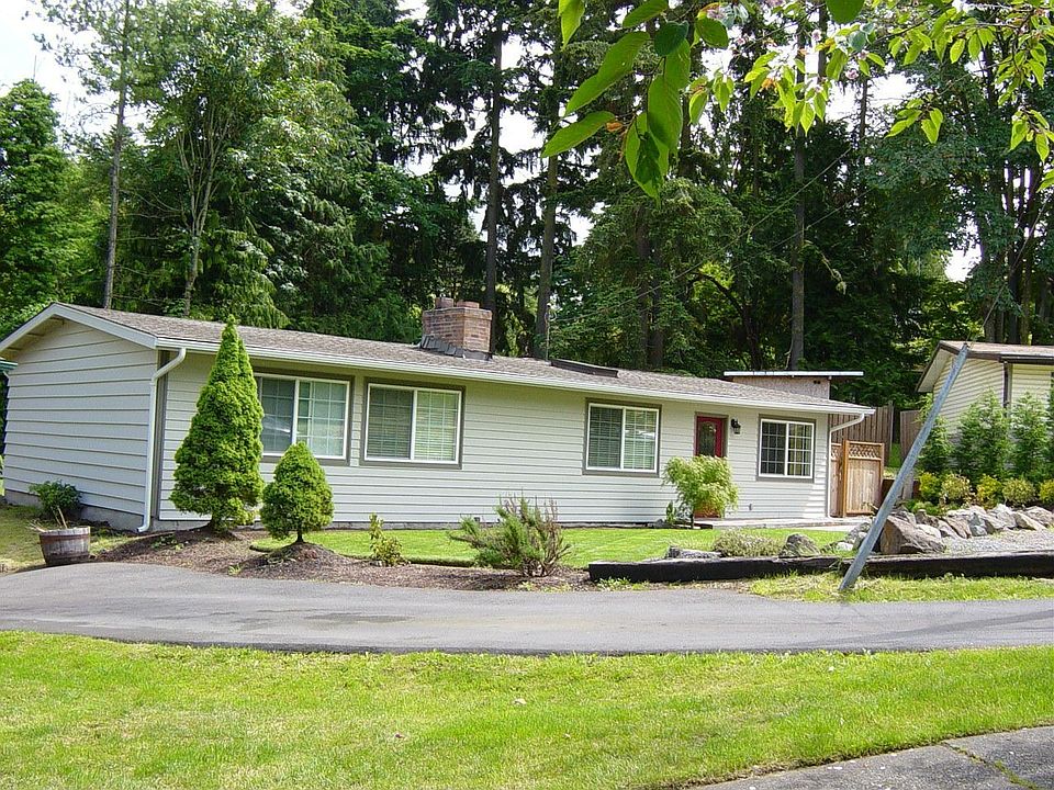 Wonderfully updated 1-story home