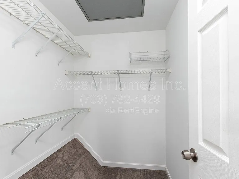 1581 Leeds Castle Dr #201 — Photo 20