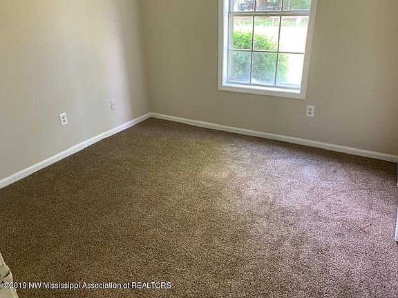 4th image of 73 Hillbrook Dr