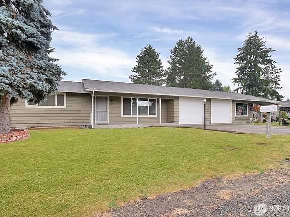 3rd image of 3201 - 3203 Laurel Lane